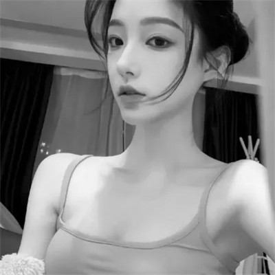 ins头像女生真人黑白