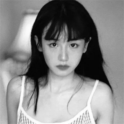 ins头像女生真人黑白