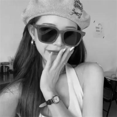 ins头像女生真人黑白