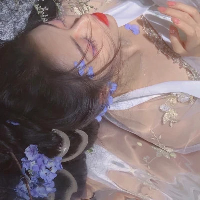 头像女温柔干净