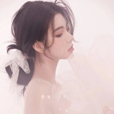 2025最火网红好看的女生头像