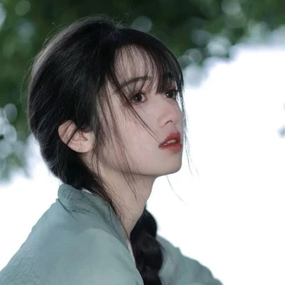 2025最火网红好看的女生头像