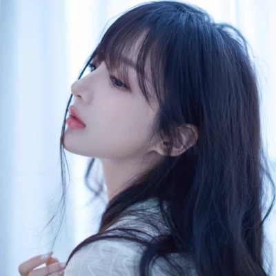 2025最火网红好看的女生头像