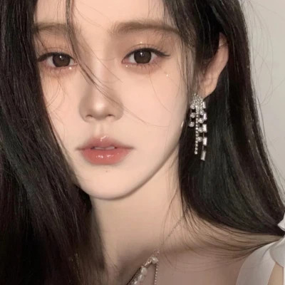 2025最火网红好看的女生头像