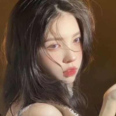 2025最火网红好看的女生头像