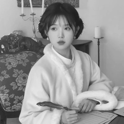 2025高清黑白美女头像