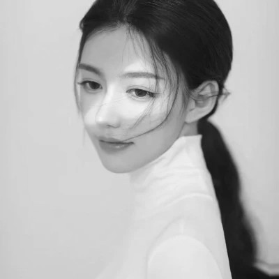 2025高清黑白美女头像