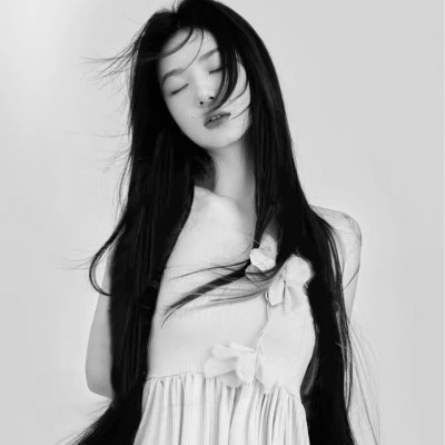 2025高清黑白美女头像