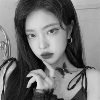 2025高清黑白美女头像