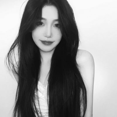 2025高清黑白美女头像