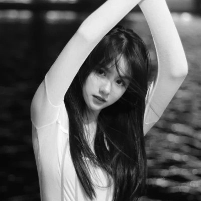 2025高清黑白美女头像