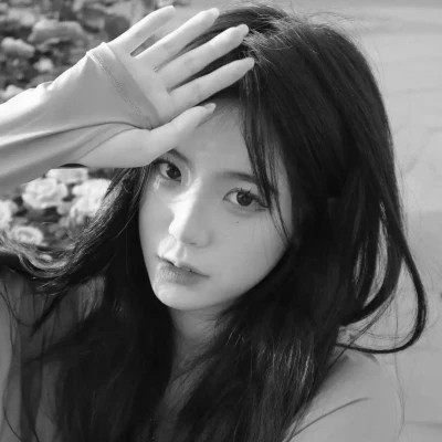 2025高清黑白美女头像