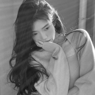 2025高清黑白美女头像