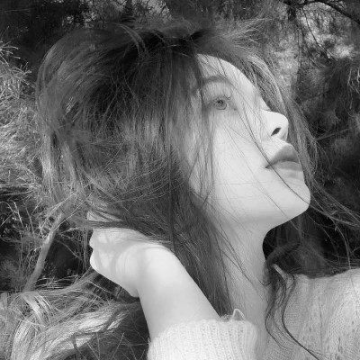 2025高清黑白美女头像