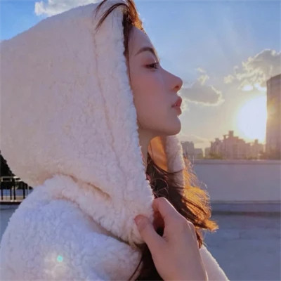 2025惊艳耐看的女头