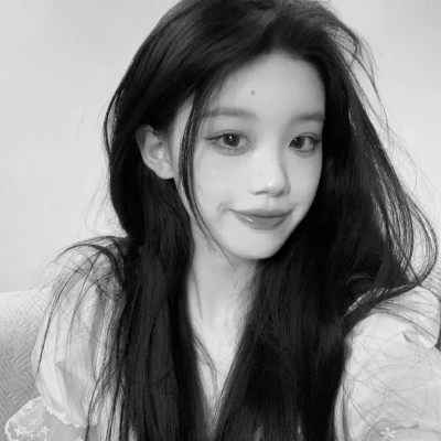 唯美黑白美女头像