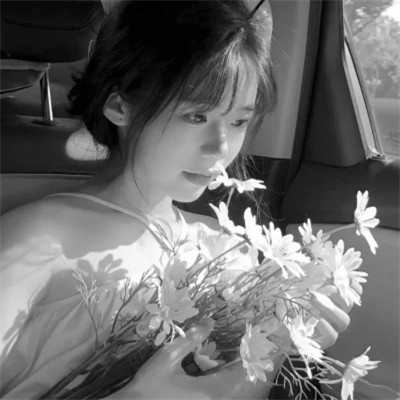 唯美黑白美女头像