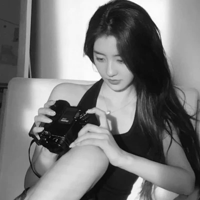 唯美黑白美女头像