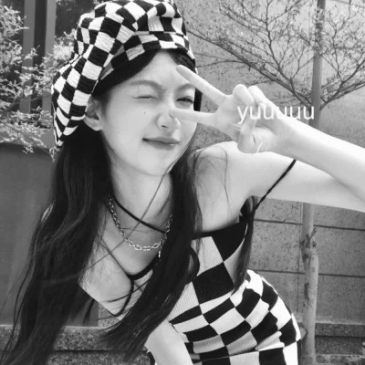 唯美黑白美女头像