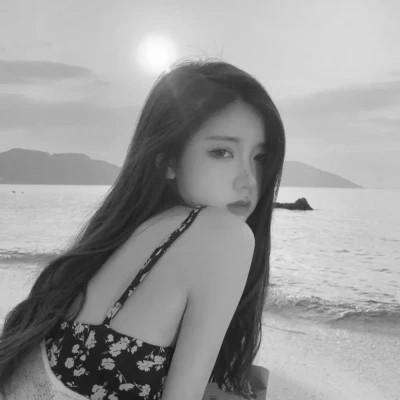 唯美黑白美女头像