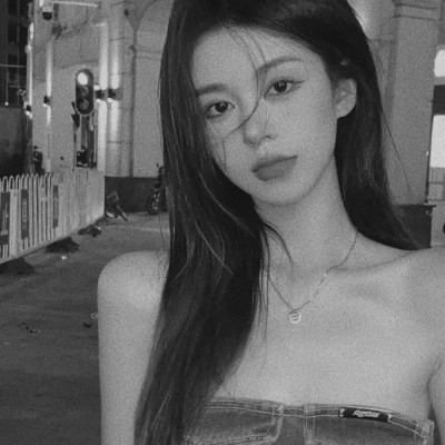 唯美黑白美女头像