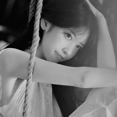 唯美黑白美女头像