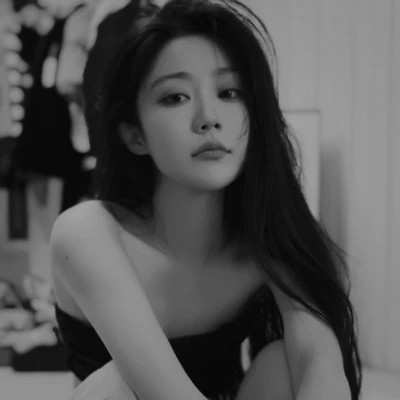 唯美黑白美女头像