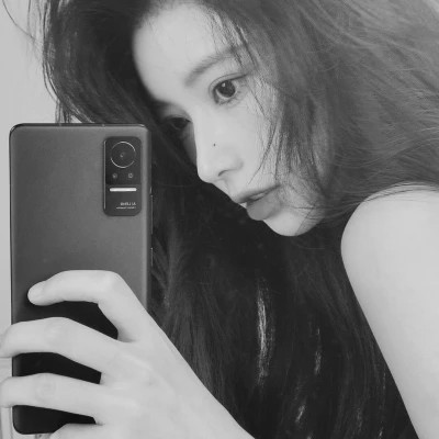 唯美黑白美女头像