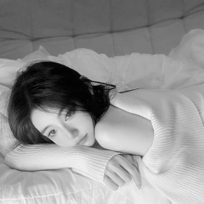 唯美黑白美女头像