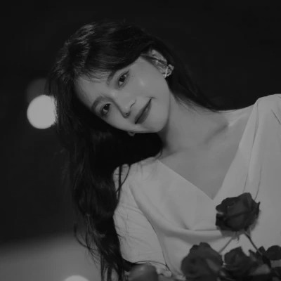 唯美黑白美女头像