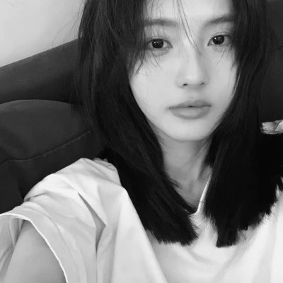 唯美黑白美女头像