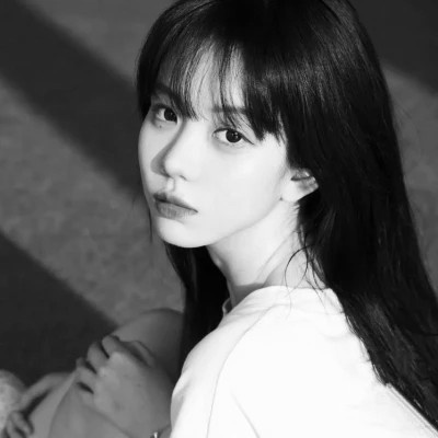 唯美黑白美女头像