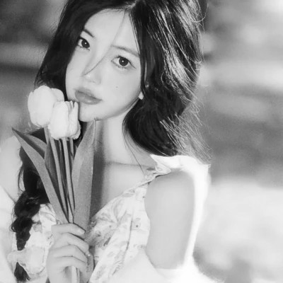 唯美黑白美女头像