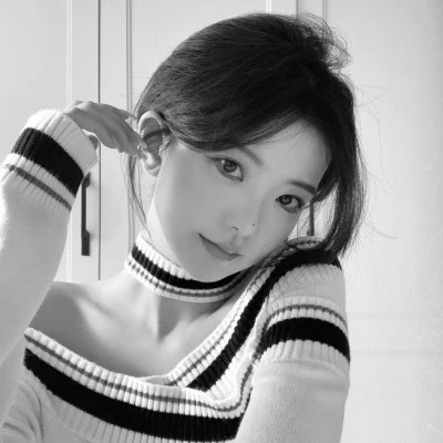 唯美黑白美女头像