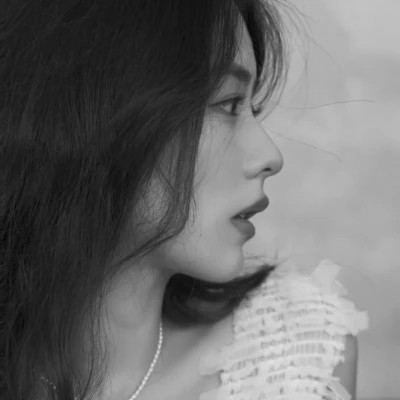 唯美黑白美女头像