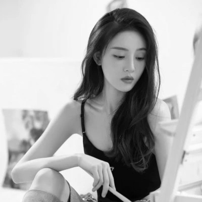 唯美黑白美女头像