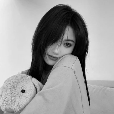唯美黑白美女头像