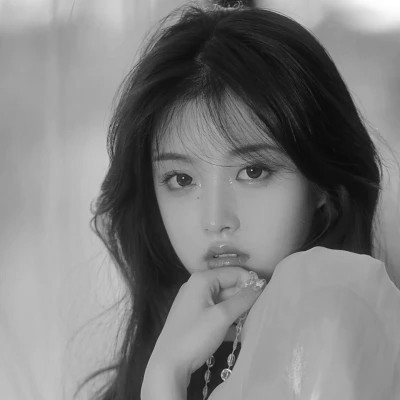唯美黑白美女头像