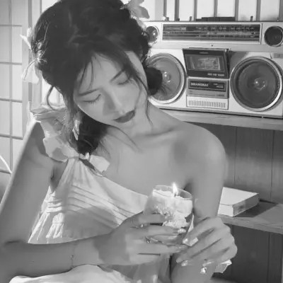 唯美黑白美女头像