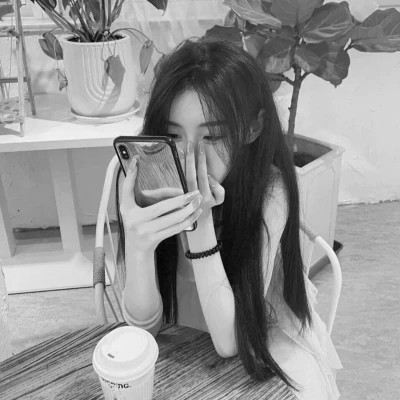 唯美黑白美女头像