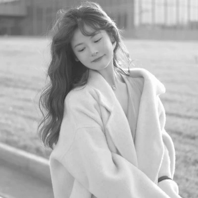 唯美黑白美女头像