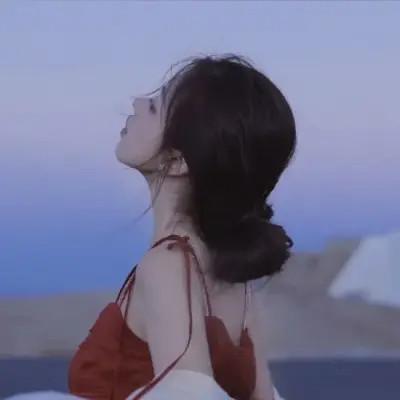 2025漂亮可人的爆款女生头像高级