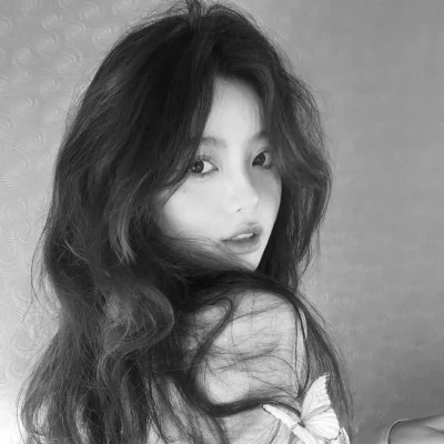 黑白头像美女图片