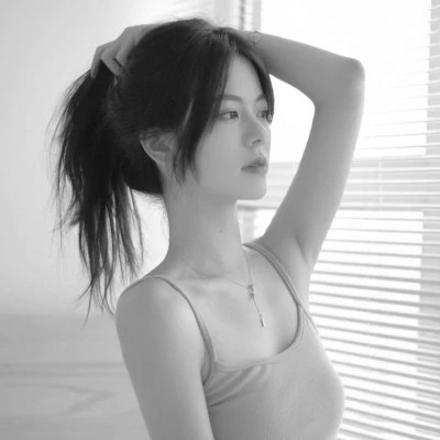 黑白头像美女图片
