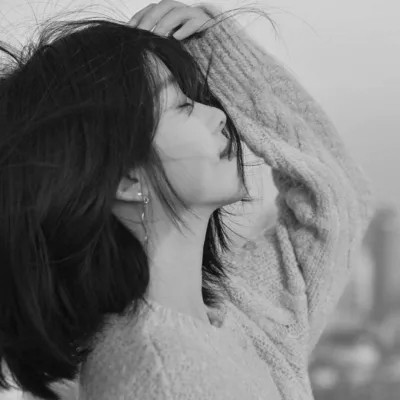 黑白头像美女图片
