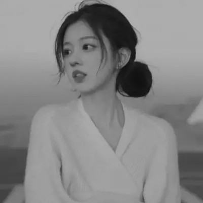 黑白头像美女图片