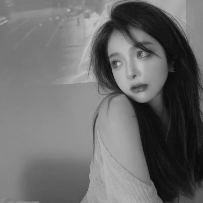 黑白头像美女图片