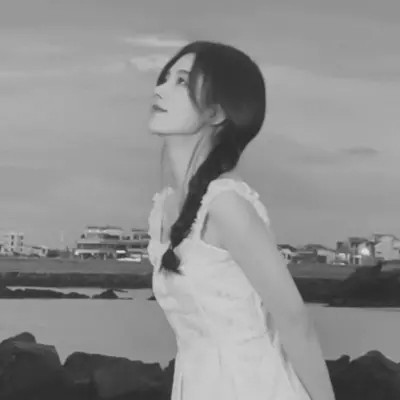 黑白头像美女图片
