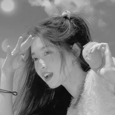 黑白头像美女图片