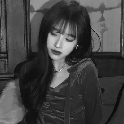 黑白头像美女图片